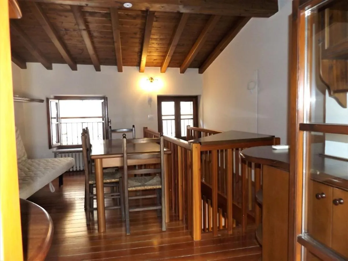בית נופש הוילה גארדה Casa Catullo איטליה