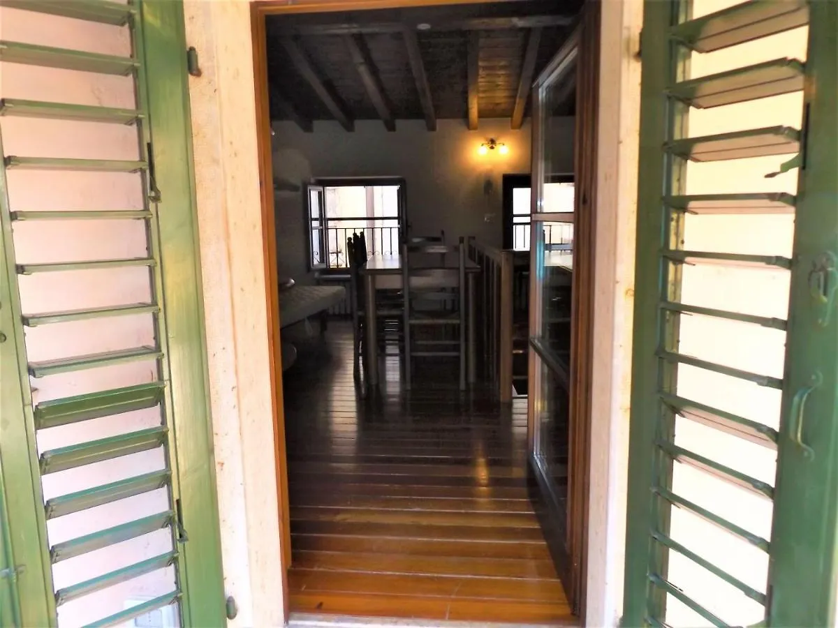 בית נופש הוילה גארדה Casa Catullo